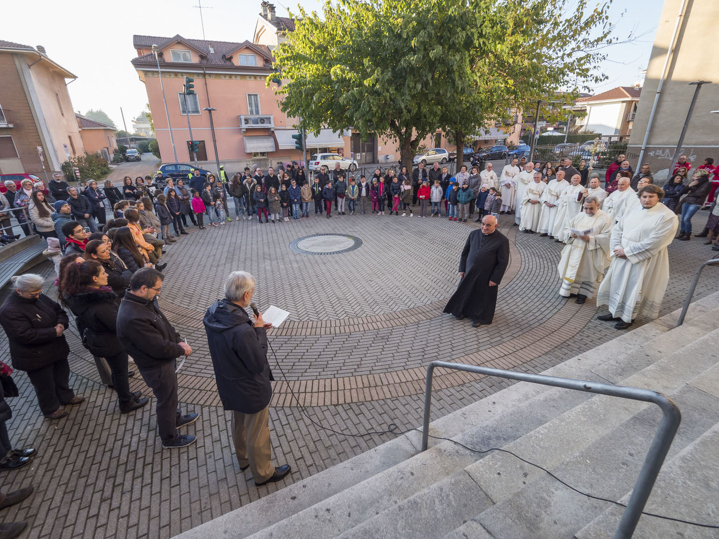 Novara: don Enrico Manzini prime messe a Sant’Antonio e Sant’Andrea