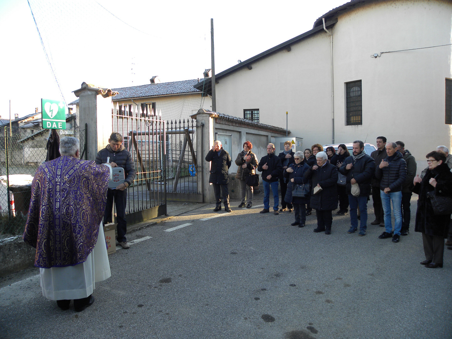 A Casalino, Orfengo e Cameriano tre defribrillatori donati per sport ed emergenze