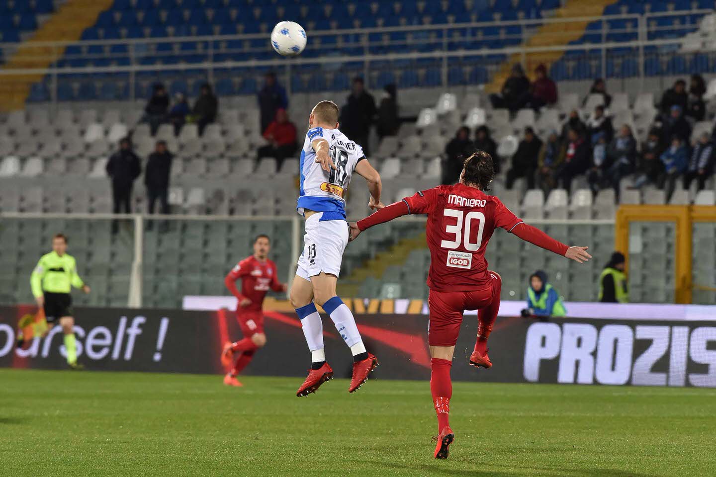 Novara calcio sconfitto 1 a 0 a Pescara: ora serve una svolta in casa