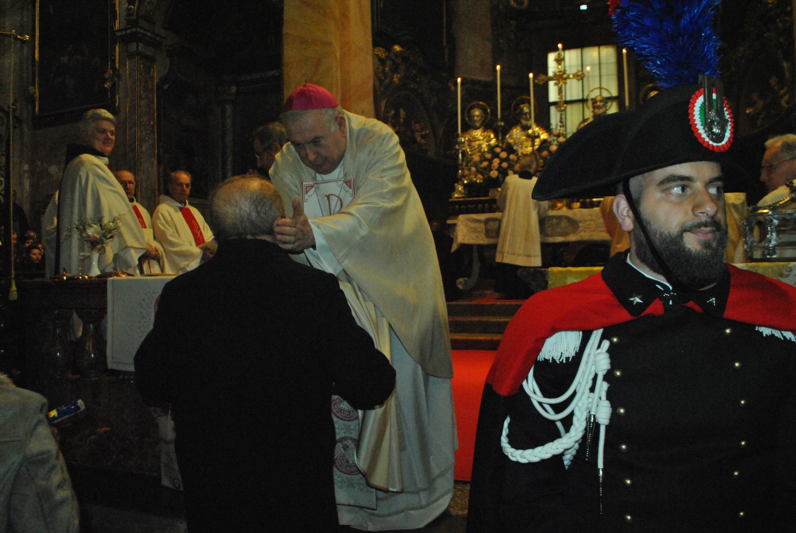 Isola di San Giulio, la festa con la messa presieduta da monsignor Brambilla