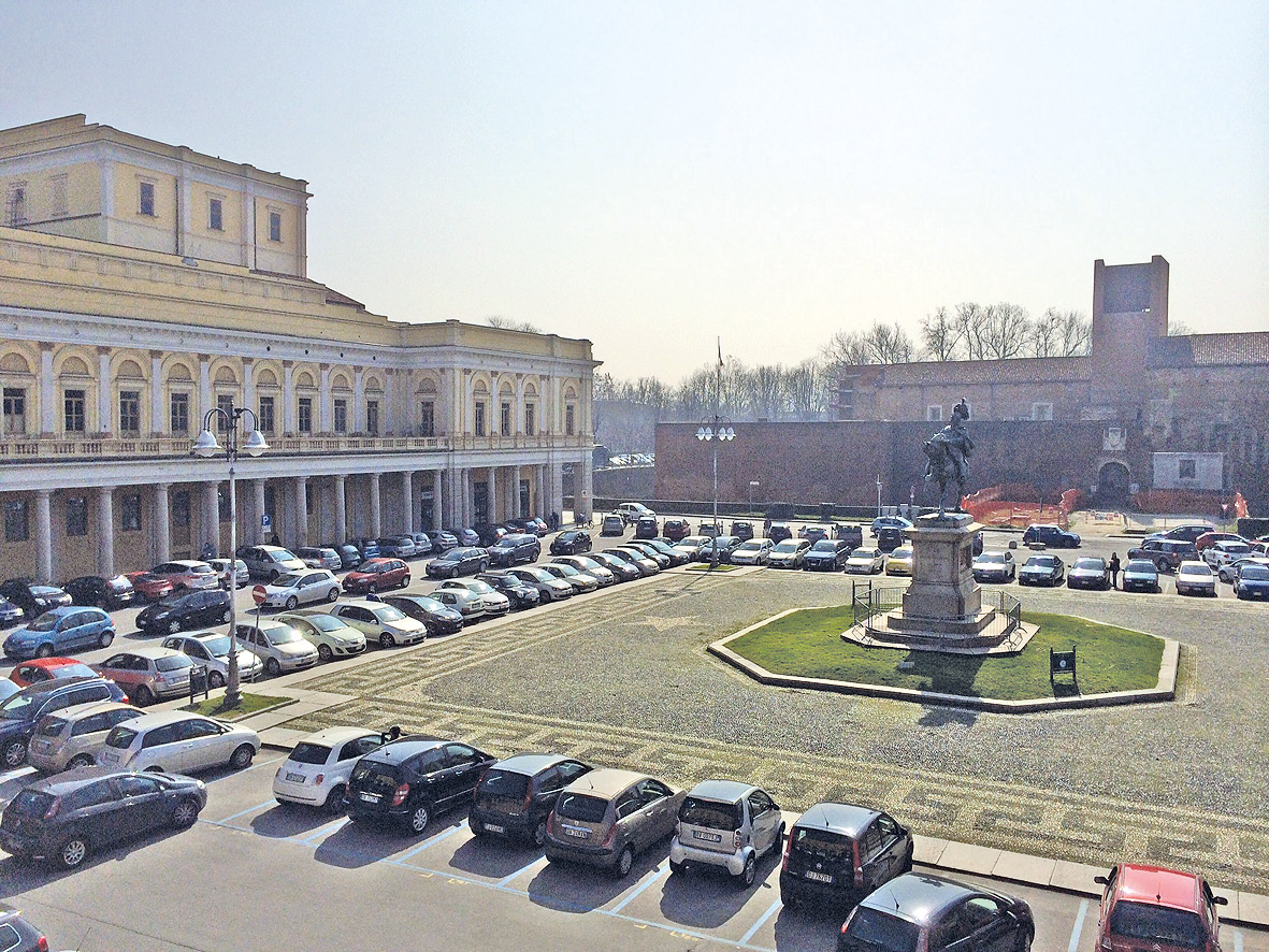 Piazza Martiri pedonale torna in primo piano: a Novara dibattito il 27 gennaio
