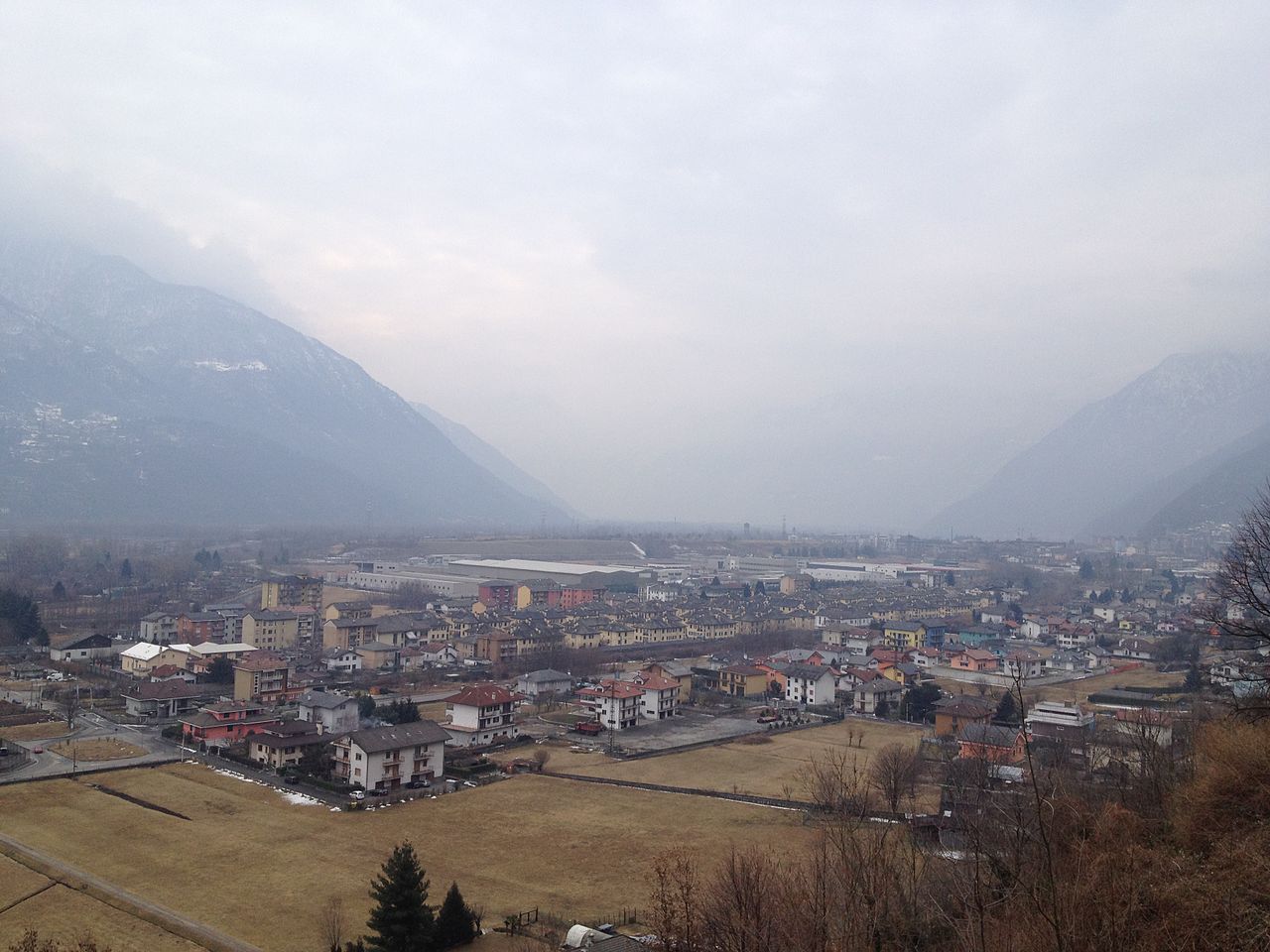 Odori di acrilato a Villadossola, Vinavil tranquillizza la popolazione