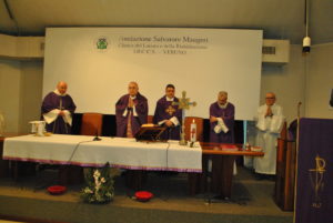 Monsignor Brambilla visita la Fondazione Maugeri