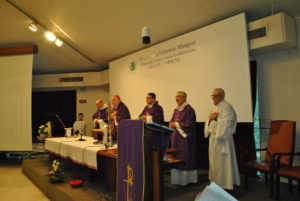 Monsignor Brambilla visita la Fondazione Maugeri