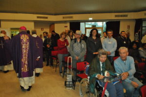 Monsignor Brambilla visita la Fondazione Maugeri