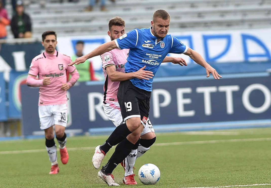 Novara calcio domenica a Salerno. Di Carlo: «Dovremo essere bravi a rispondere colpo su colpo»