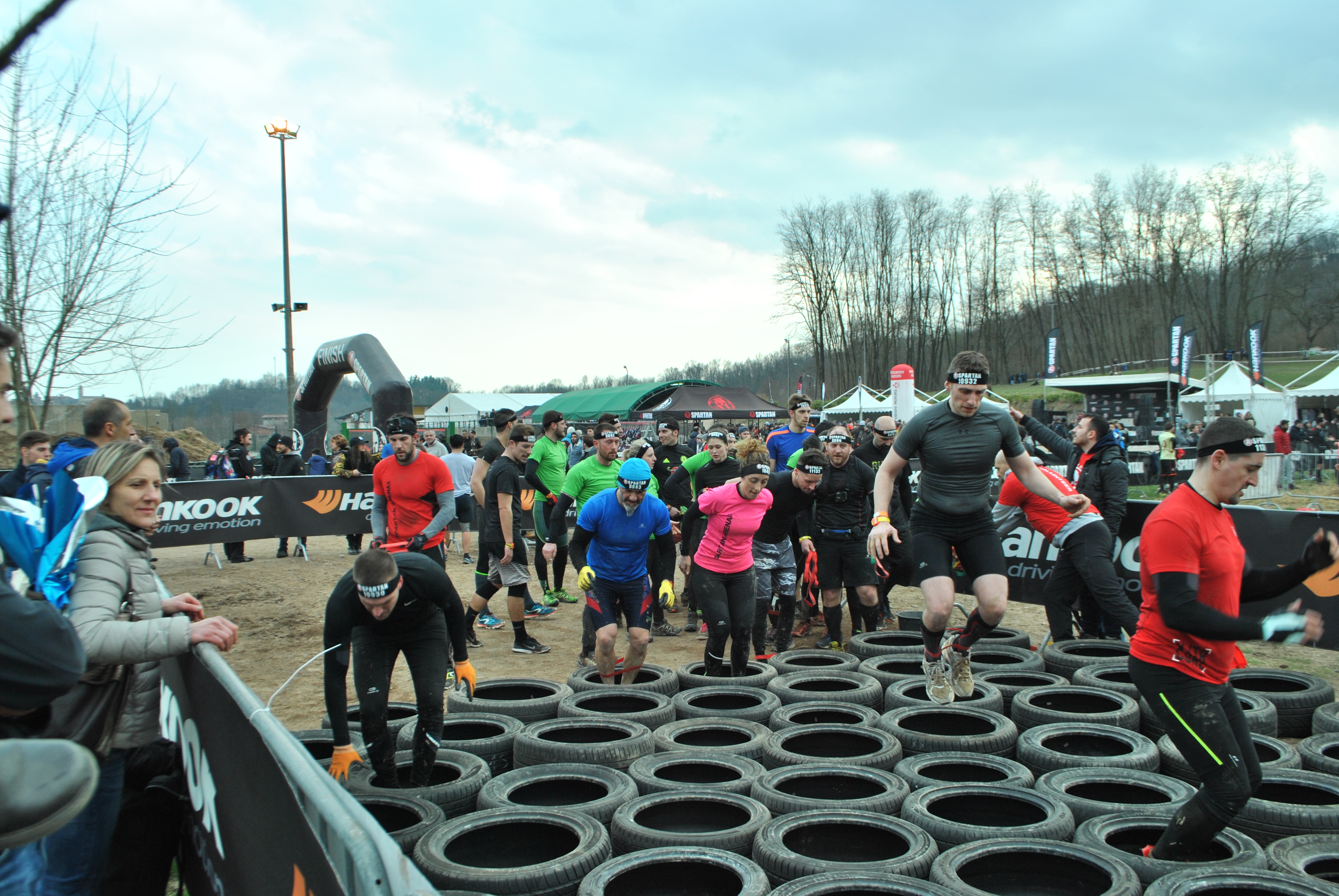 La spettacolare Spartan Race al Pragiarolo di Maggiora (foto gallery)