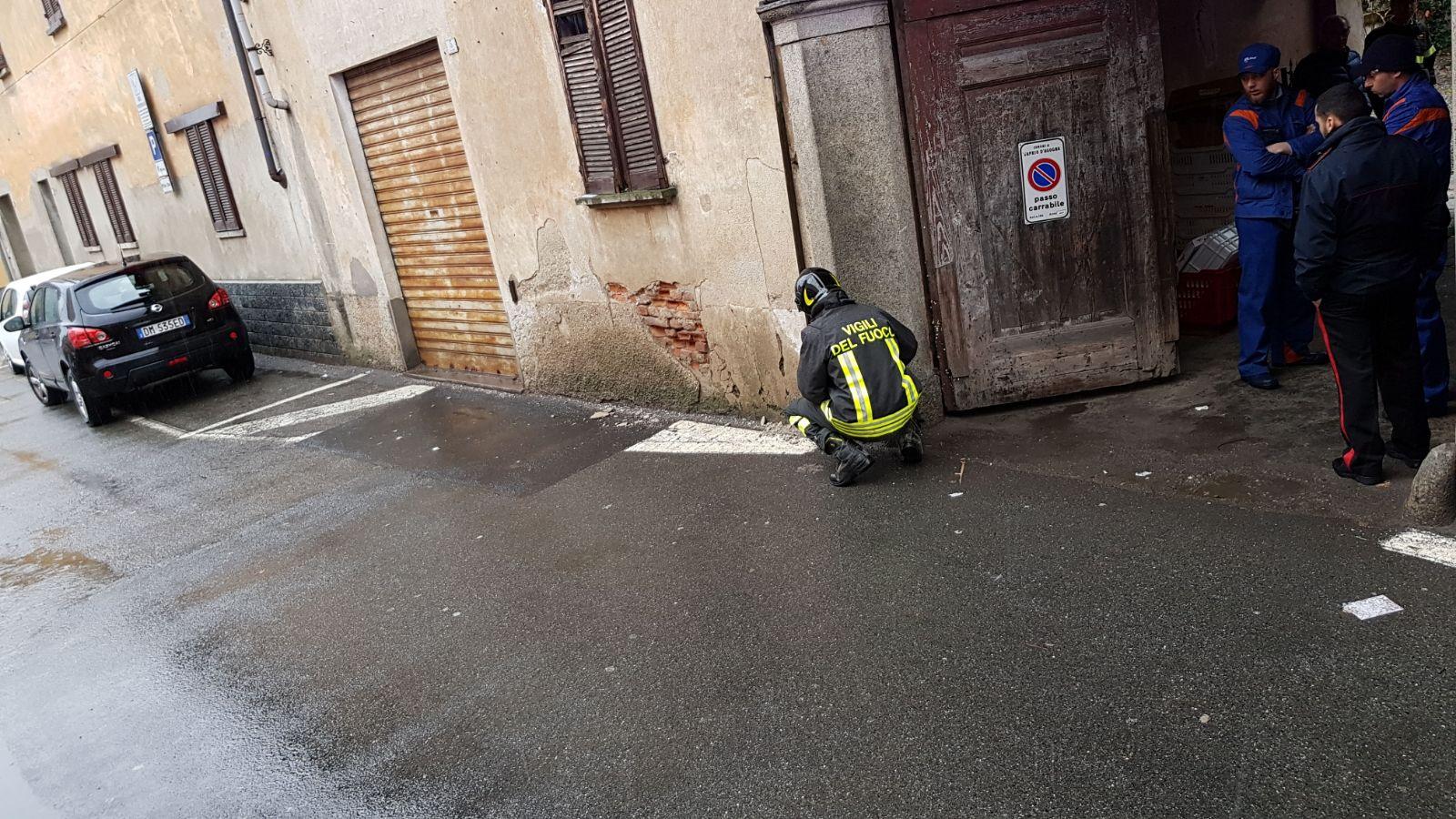 Vaprio D’Agogna, fuga di gas causata da un urto di un’auto