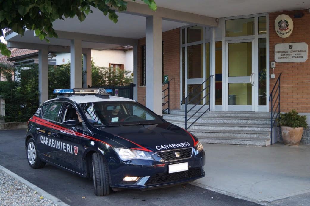 Dormelletto, 32enne sorpresa a rubare, se la prende con l’addetto alla sicurezza: arrestata