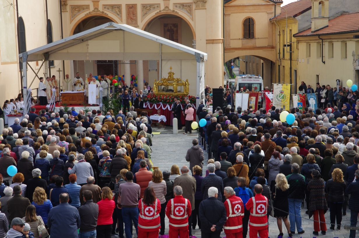 Cerano, domenica in Albis 8 aprile
