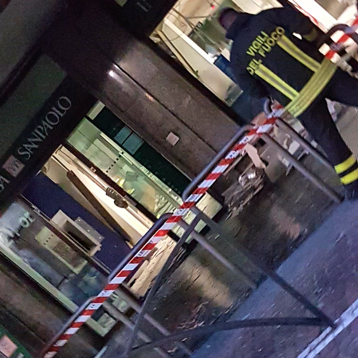 Sportelli bancomat derubati a Novara e Trecate