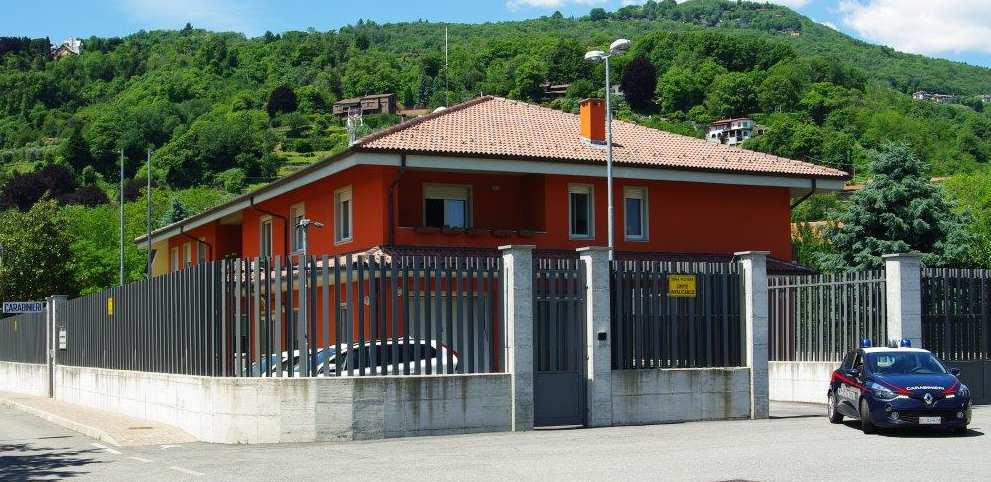 Condannato ai lavori socialmente utili in una scuola, ruba il portafogli a due collaboratrici