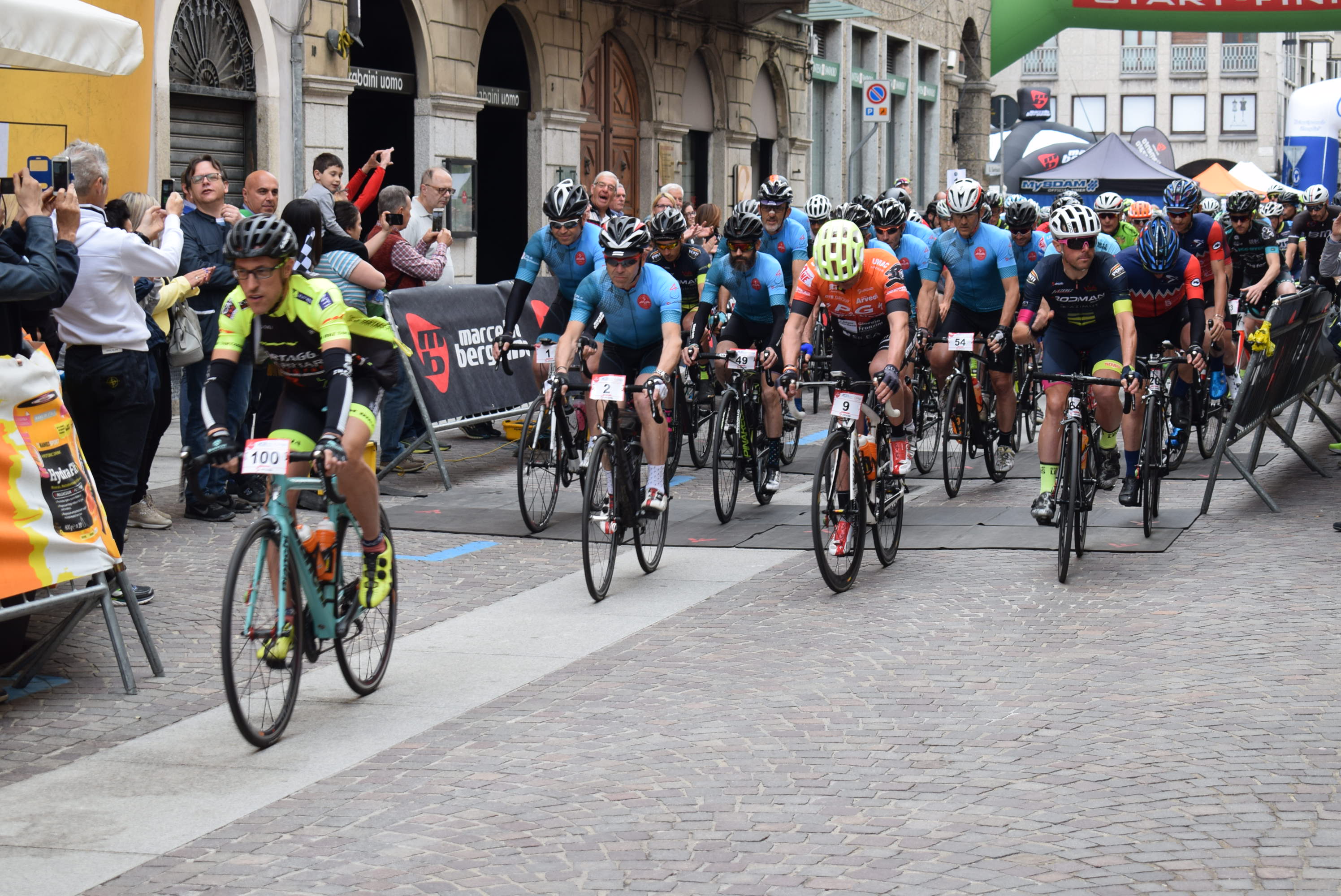 La Granfondo Marcello Bergamo Città di Borgomanero di cicloturismo
