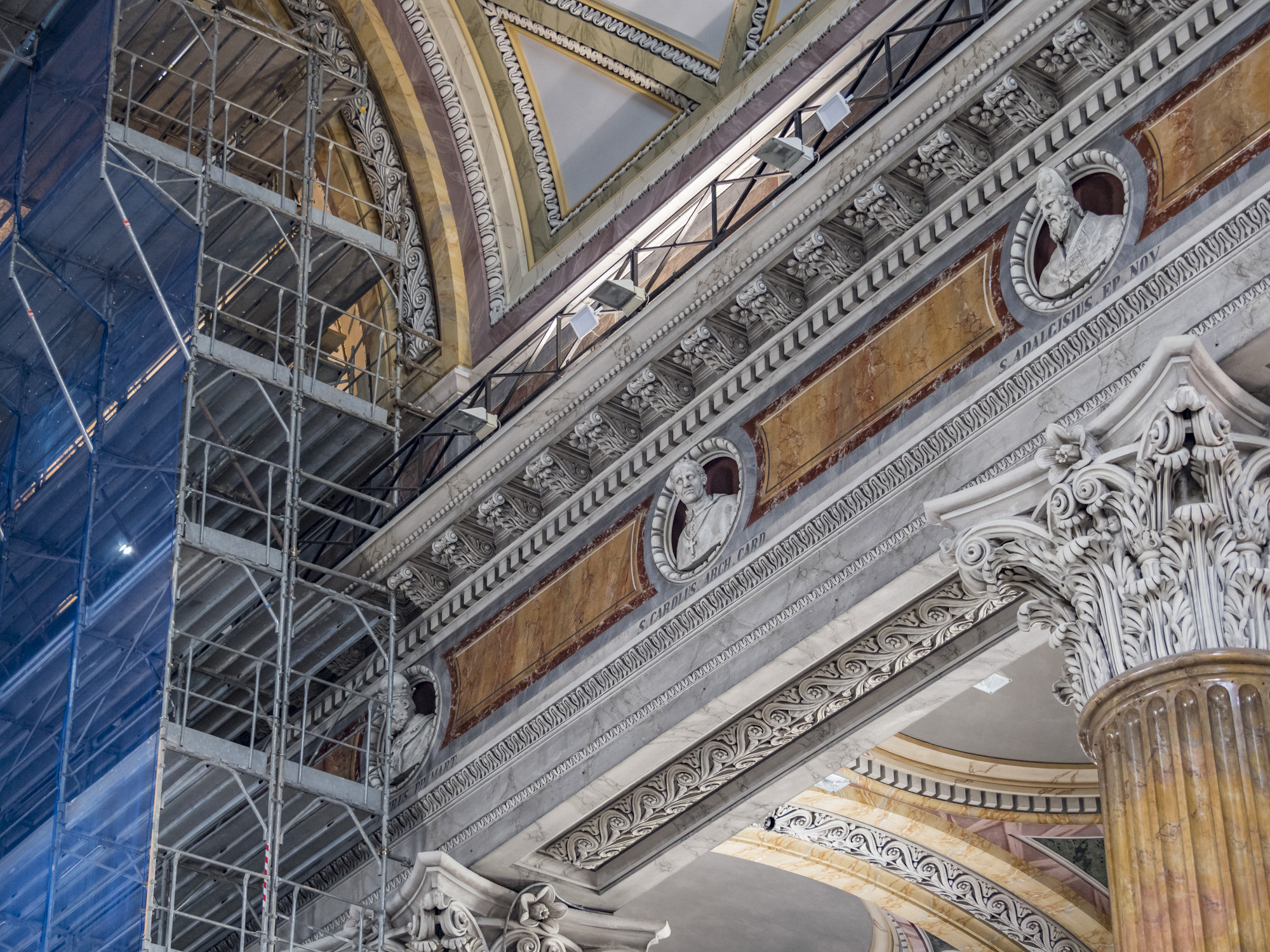 Duomo di Novara, smontata parte del ponteggio
