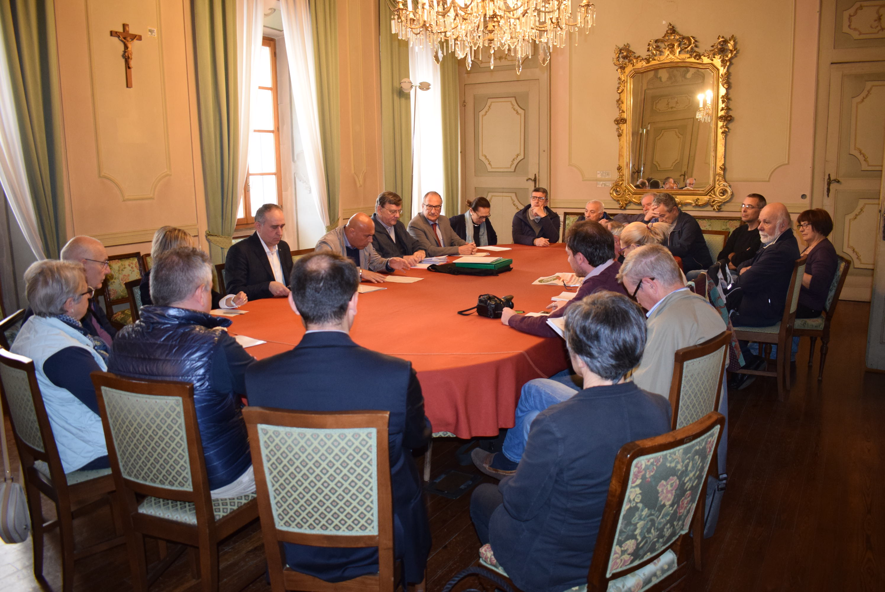 Borgomanero Monsignor Franco Giulio Brambilla inaugurerà l’Emporio Borgosolidale.