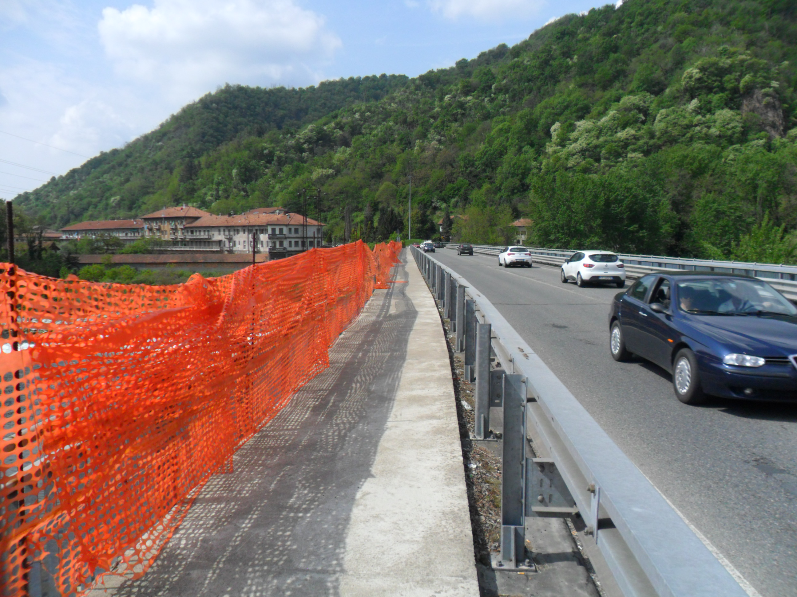 Ponte sul fiume Sesia, in sicurezza il parapetto