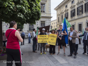 Presidio per sostenere Mattarella
