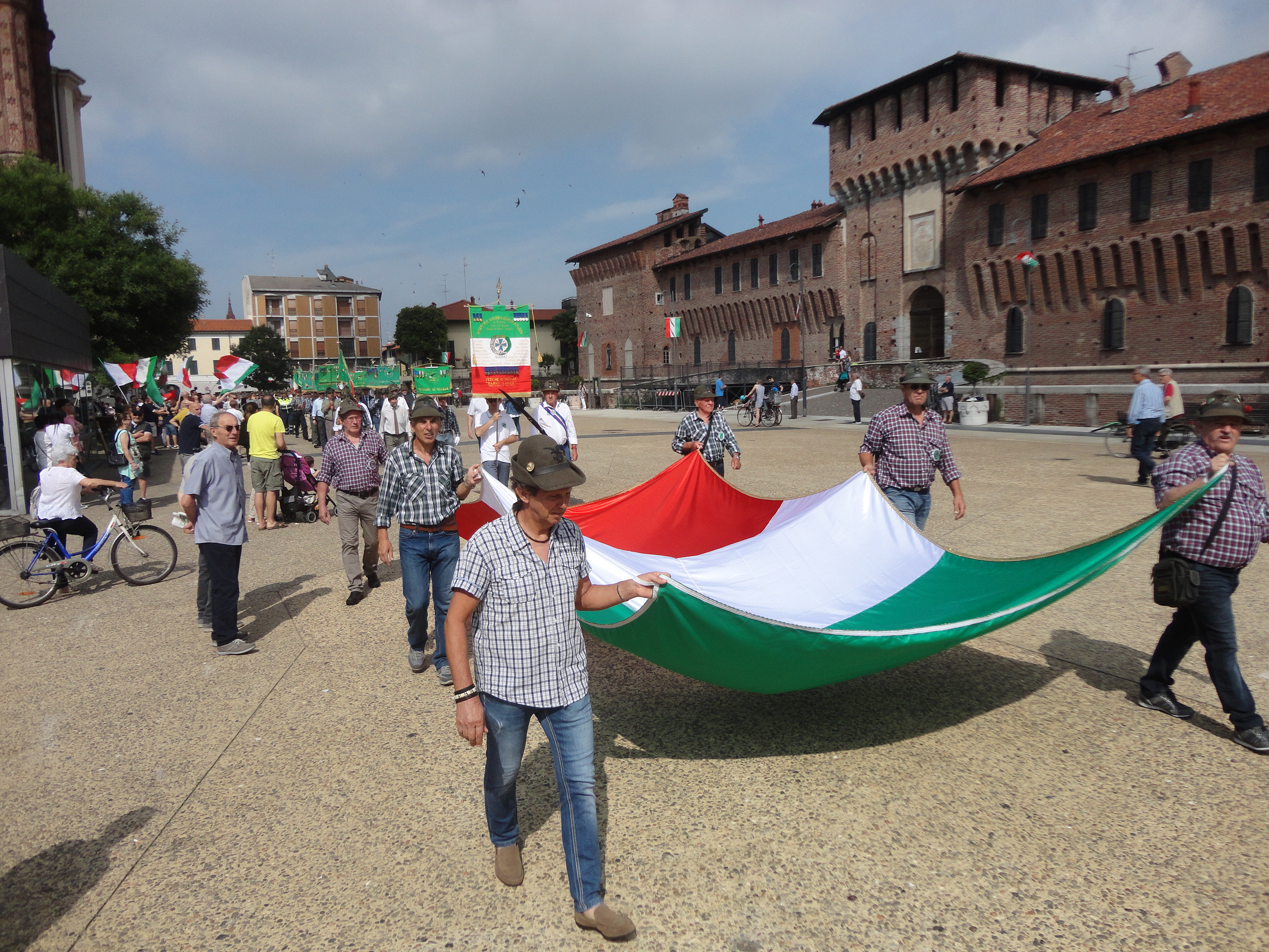 Gruppo Alpini di Galliate, festa dei 90 anni