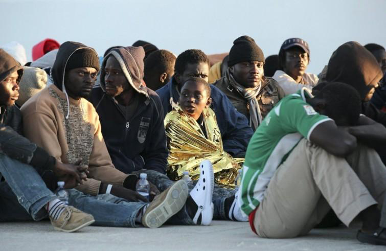 Migranti, le Chiese contro il sindaco di Domo: «basta razzismo»