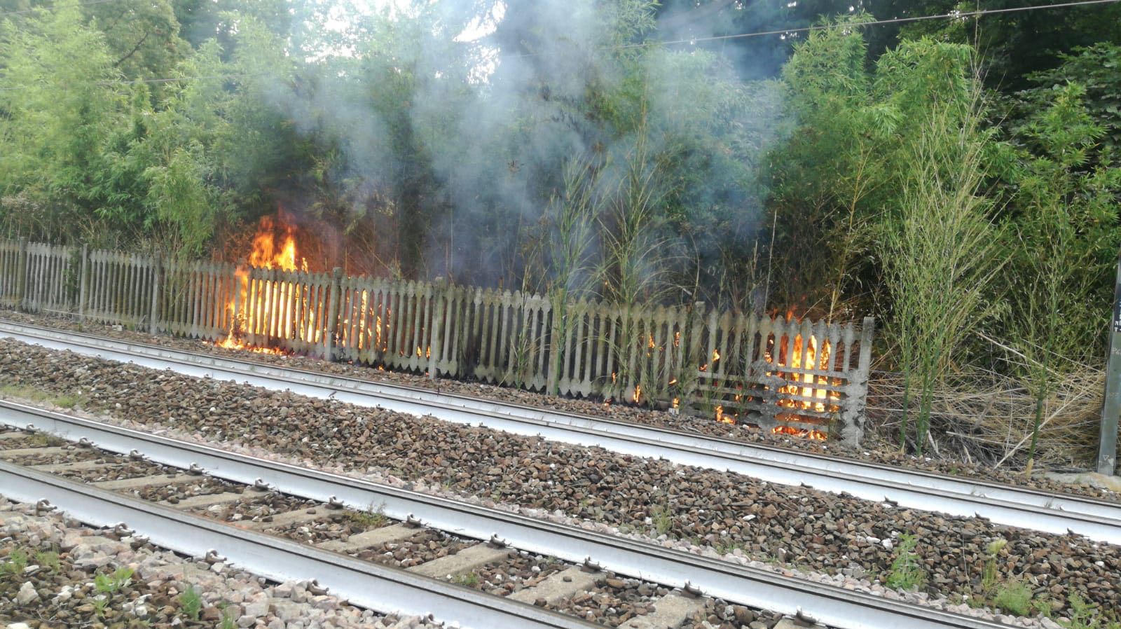 Incendio sabato pomeriggio a Lesa