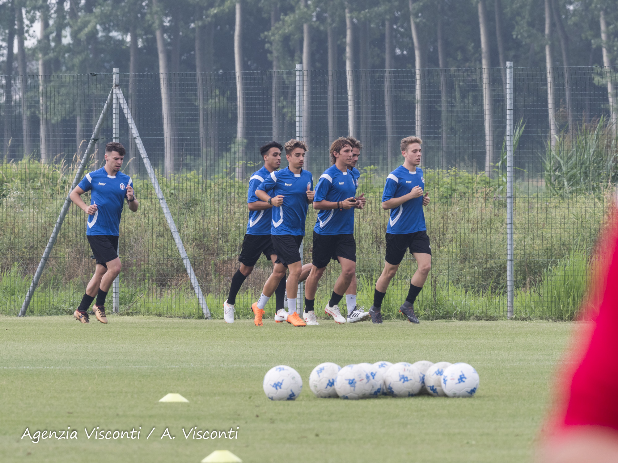 Novara calcio, primo giorno di lavoro. L’allenatore Viali: «C’è entusiasmo» (Photogallery)