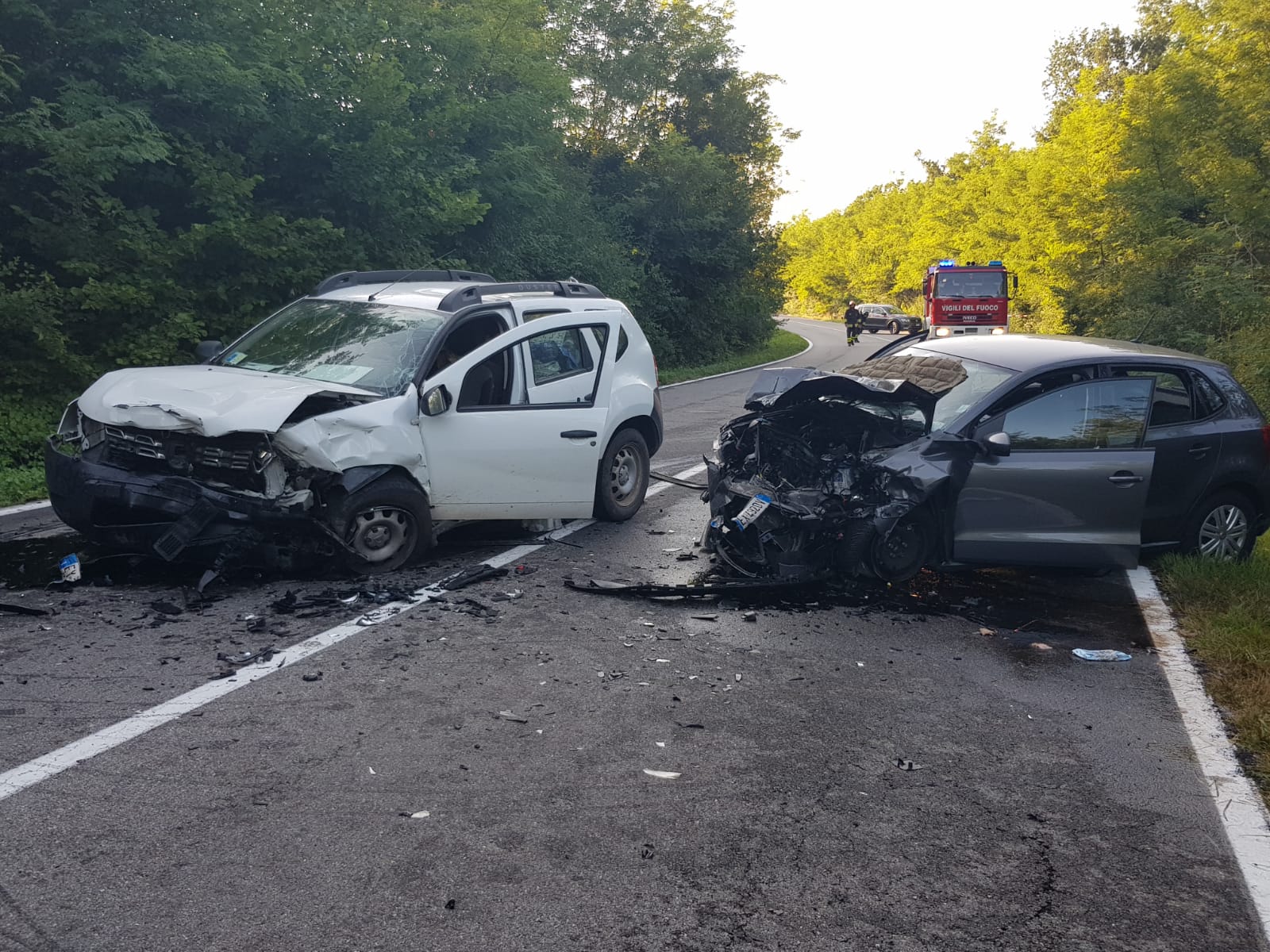 Scontro tra due auto sulla provinciale di Cressa: cinque feriti in ospedale