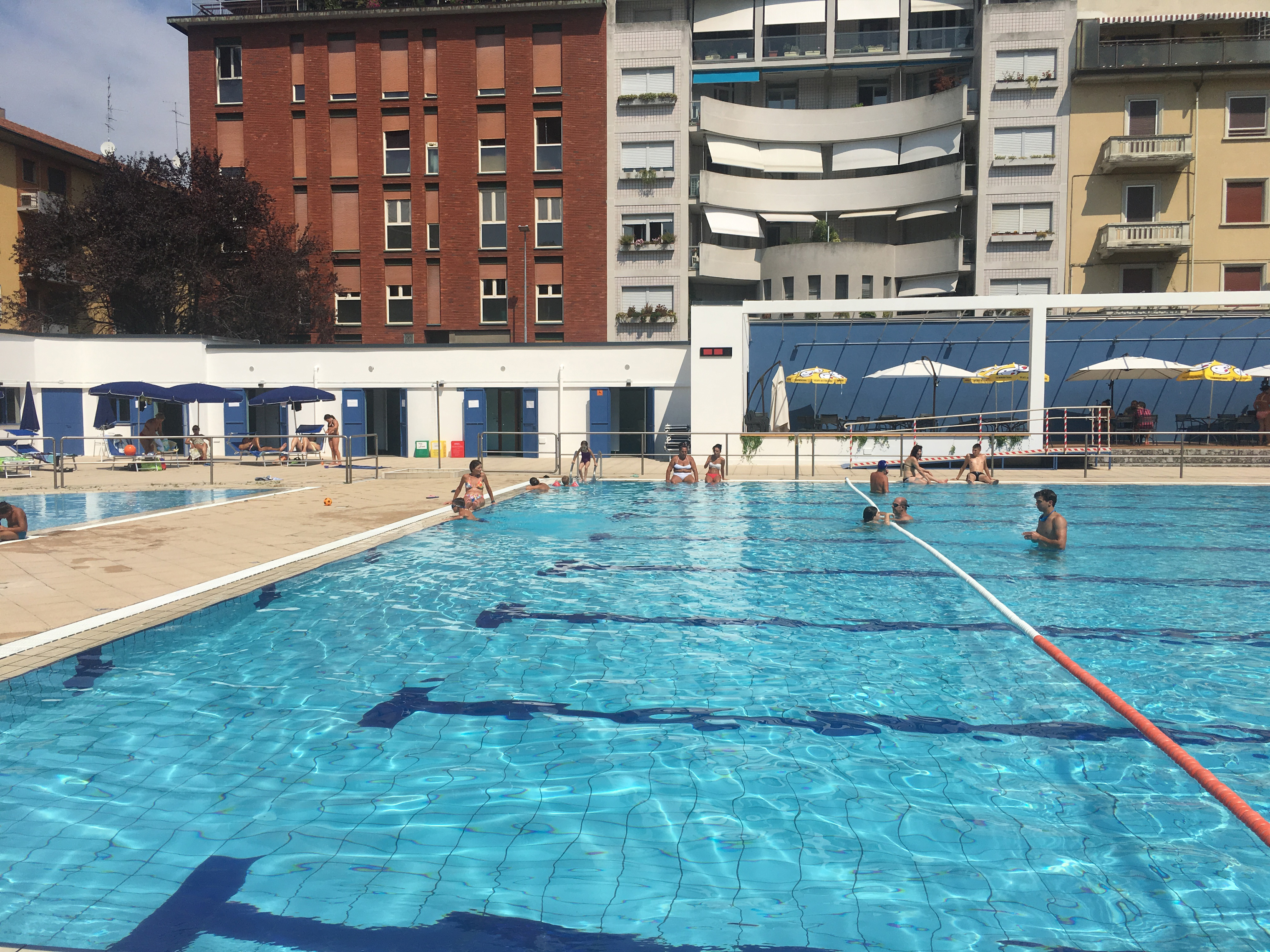 Novara: la “nuova” piscina di via Solferino piace ai novaresi