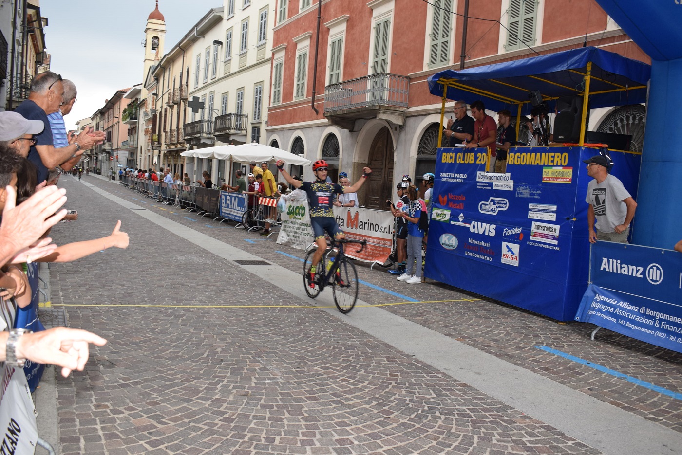 Ciclismo  La piccola Roubaix di Burbané per Allievi