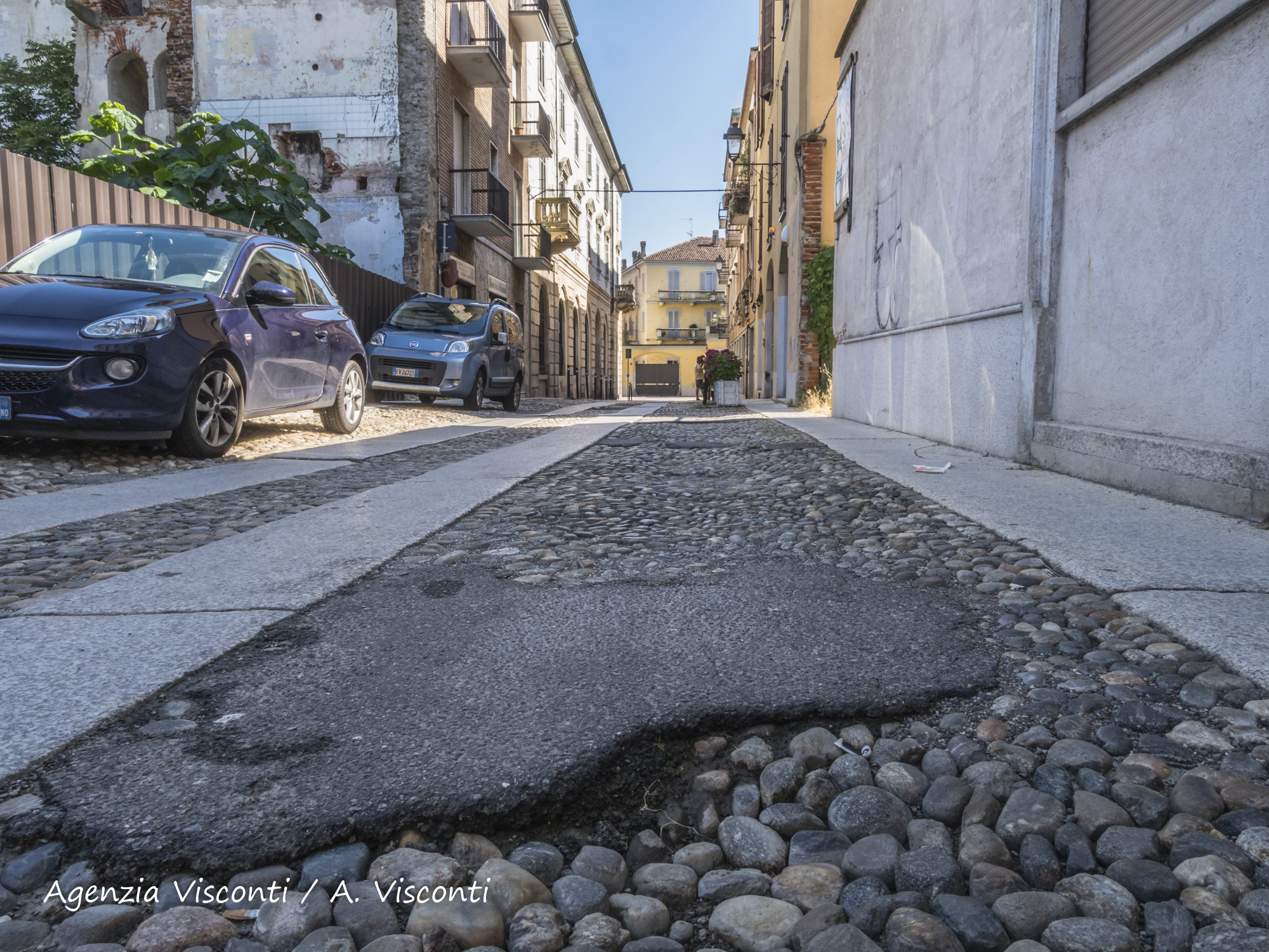 Novara, strade migliori con la macchina “tappabuche”