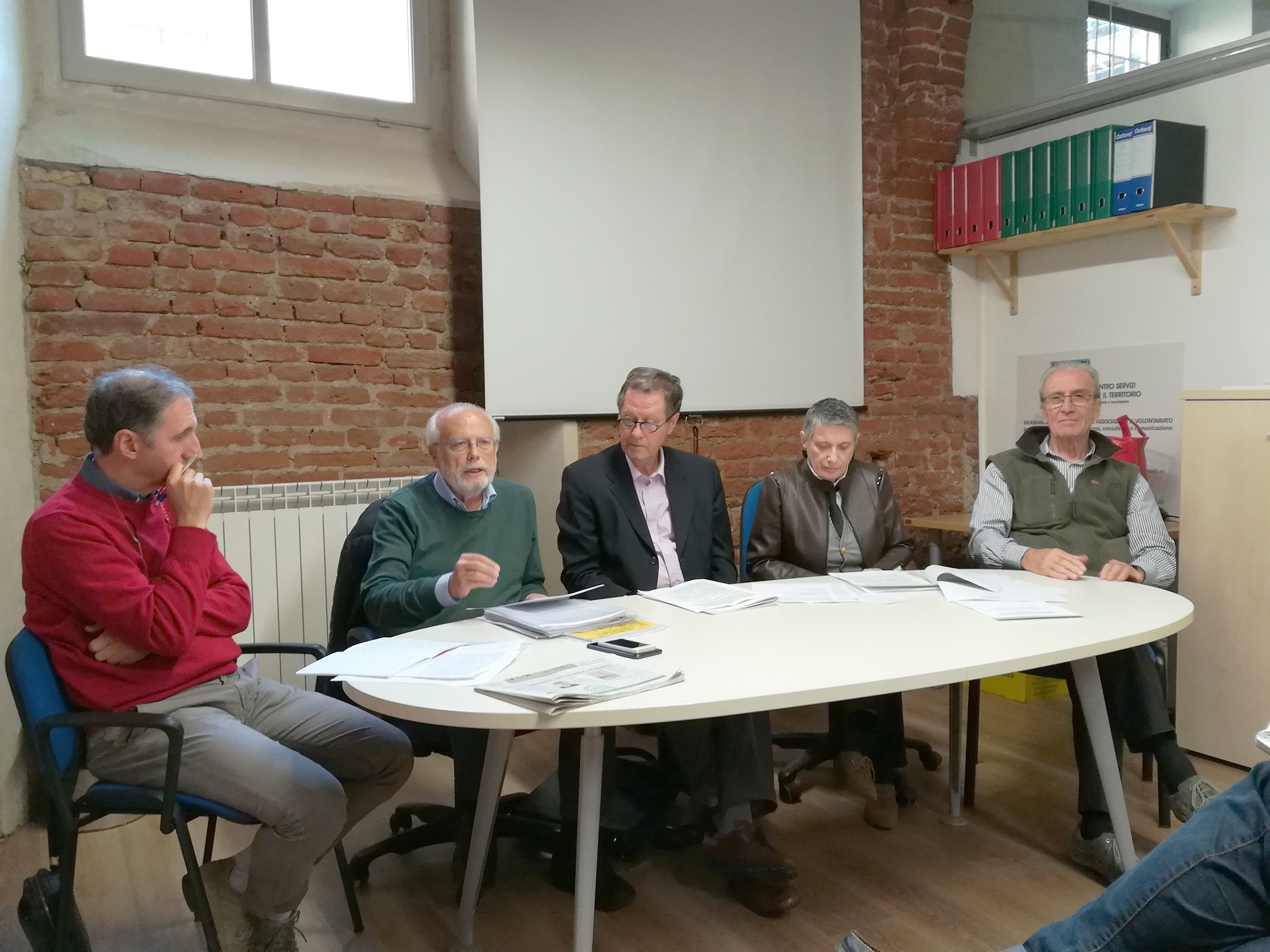 Polo logistico di Agognate, le associazioni: «Possibile rischio danno erariale per il Comune»
