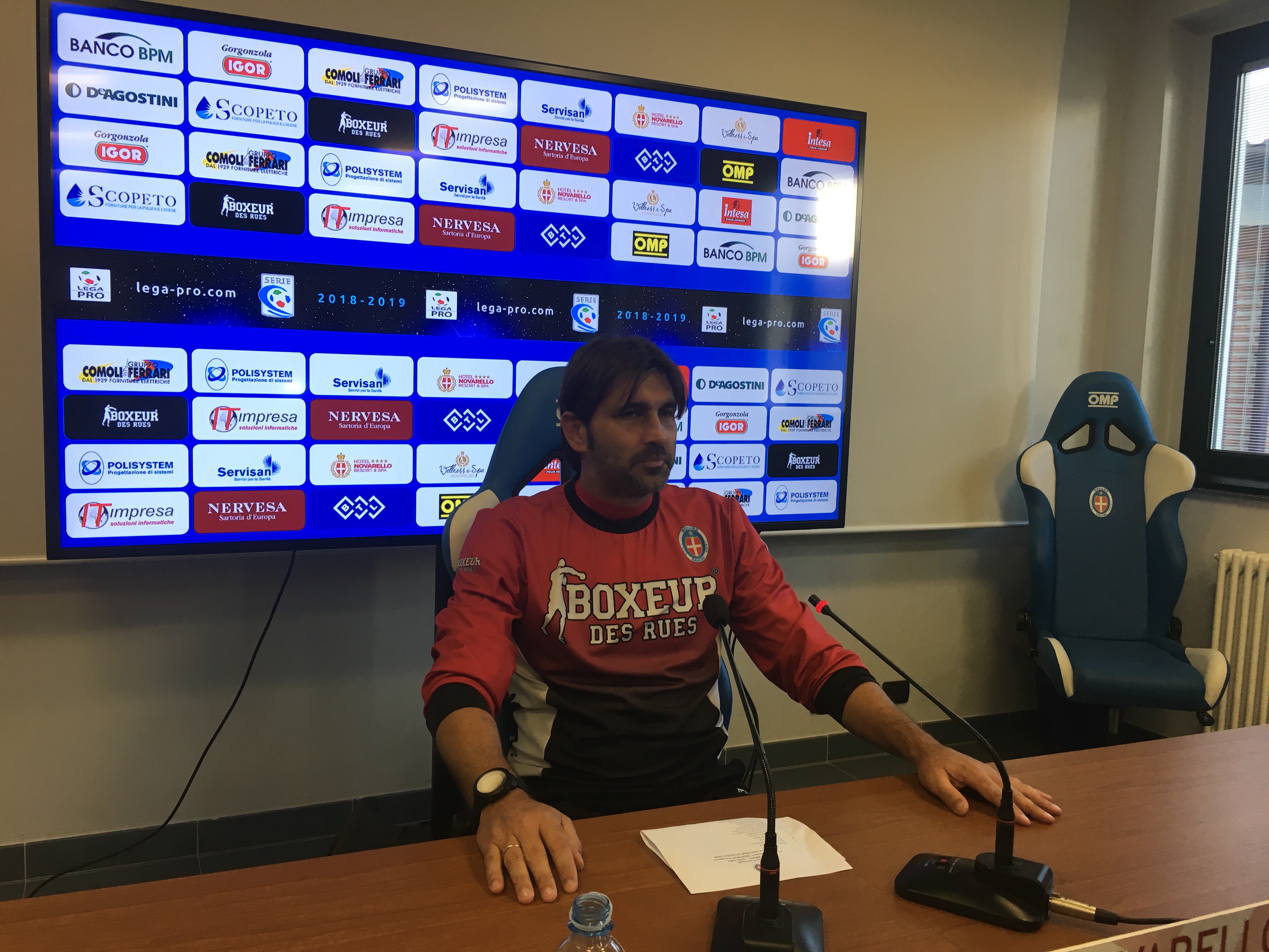 Novara calcio, domani a Pontedera in emergenza. Viali: «Dimostrare la crescita»