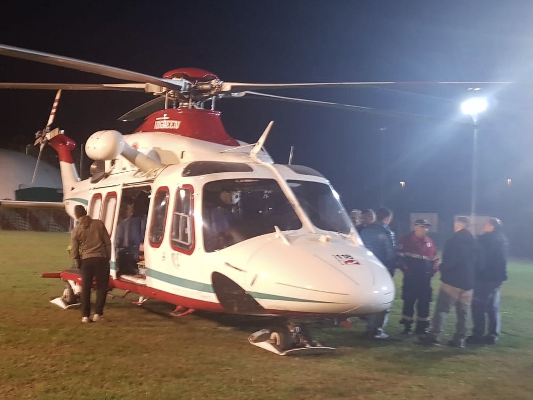 Colpito dal cavallo in un maneggio a Massino Visconti: portato in ospedale a Novara in codice rosso