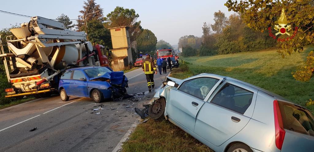 Incidente con tre auto coinvolte a Gattico