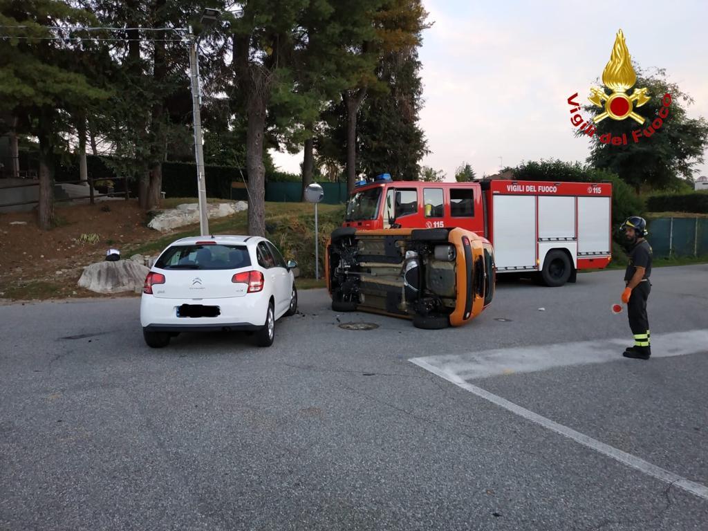Incidente a Gozzano: due auto coinvolte