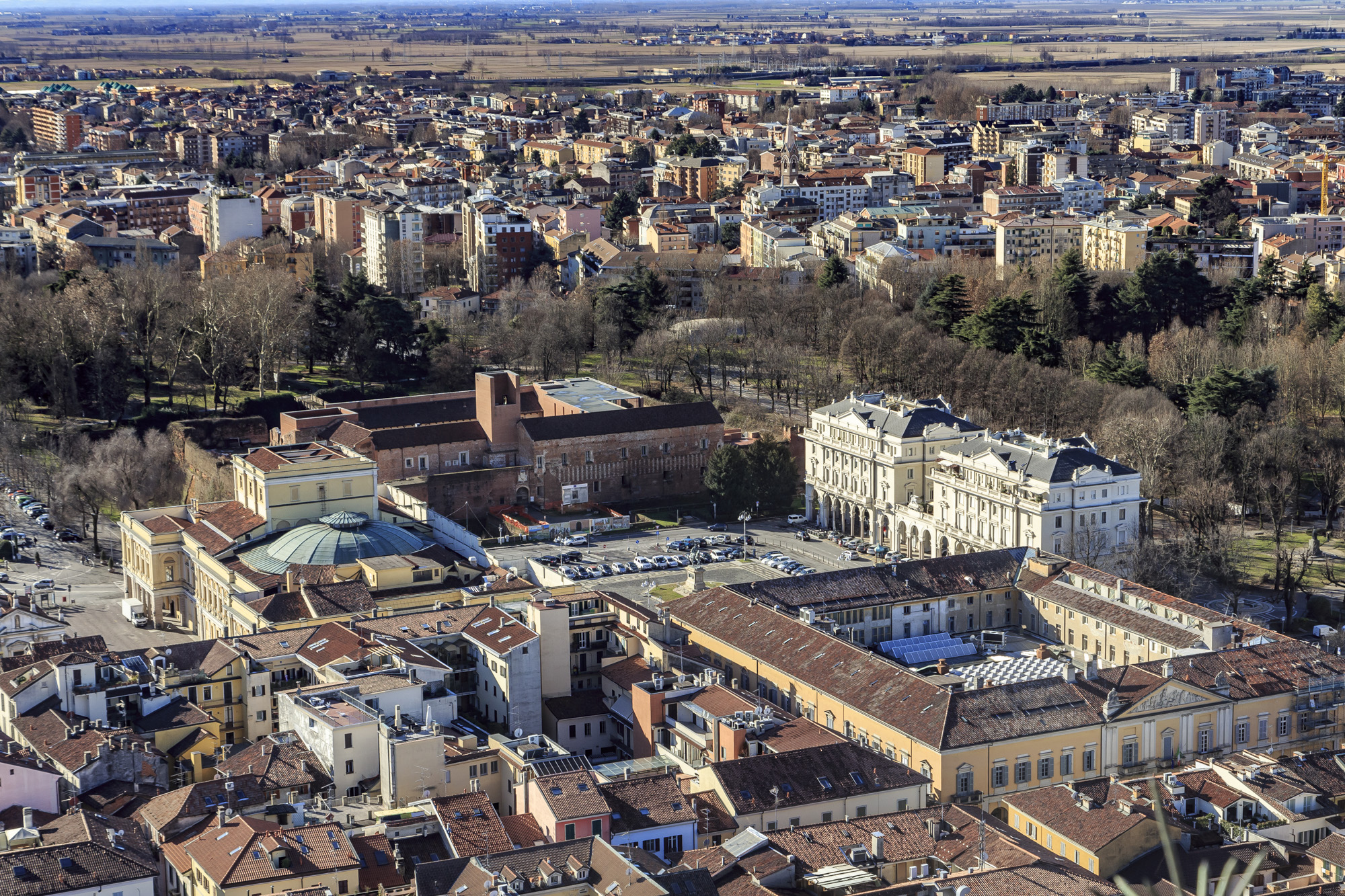 Il Coronavirus colpisce Novara: nel 2020 più 33% di morti