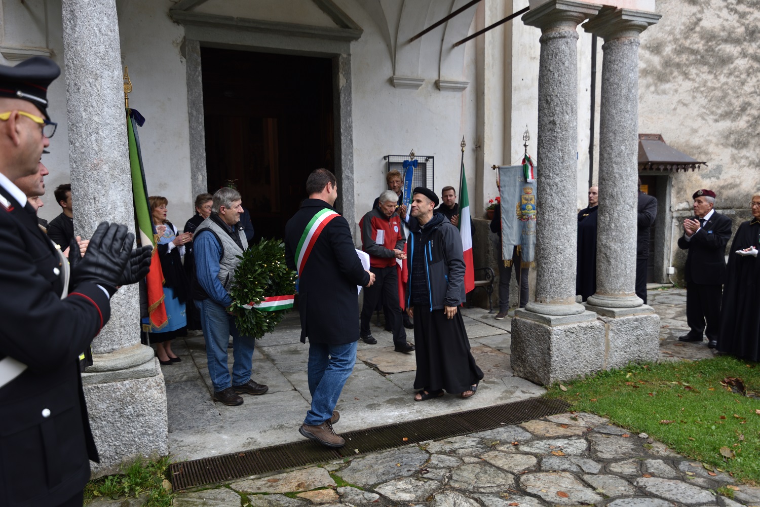 Don Salvatore Gentile accolto a Rossa
