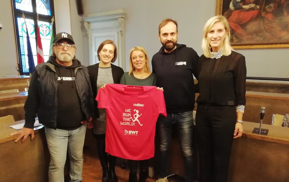 Sabato 24 torna a Novara la Strawomen, camminata non competitiva per la città