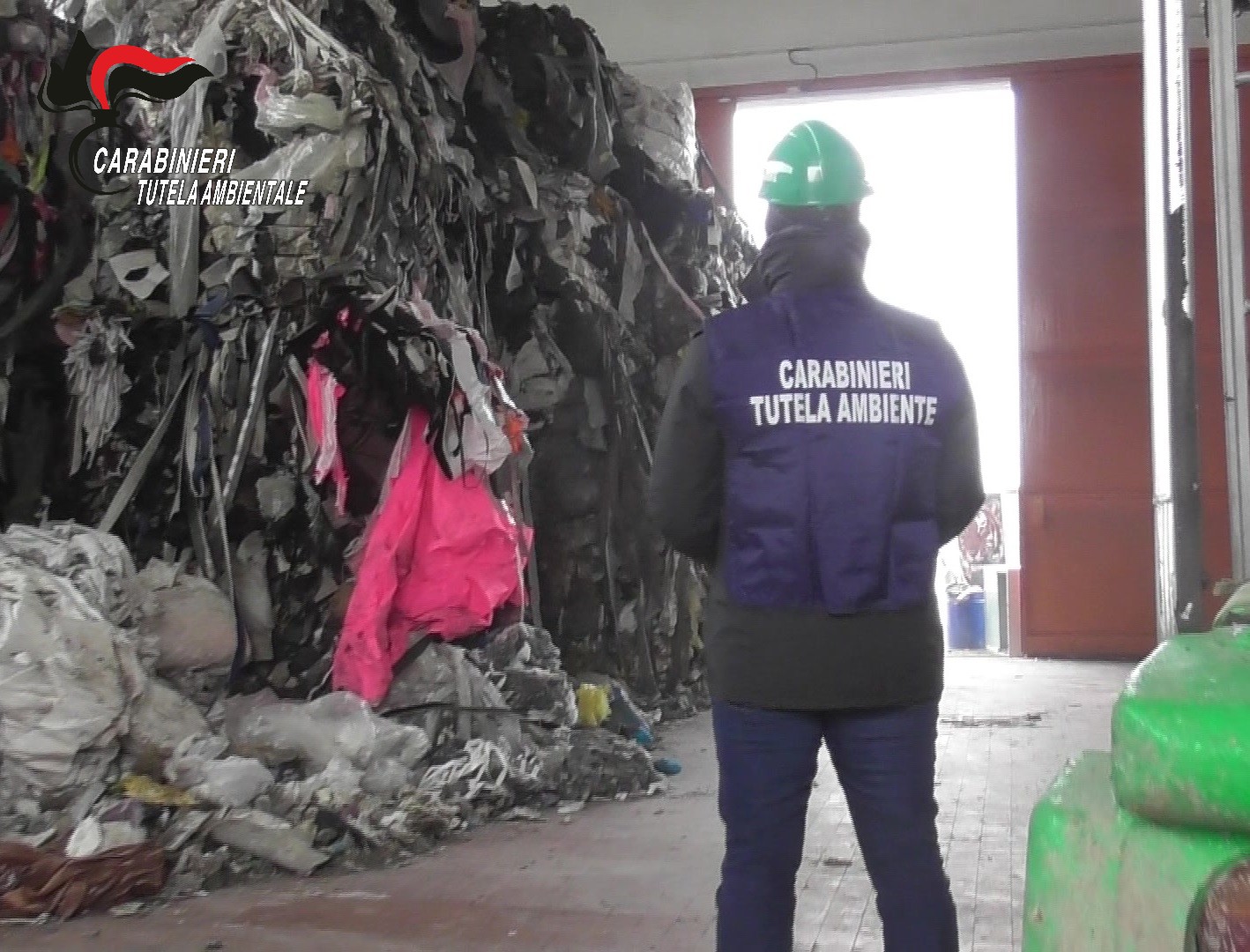Discariche abusive a Romentino e a San Pietro Mosezzo, due sequestri