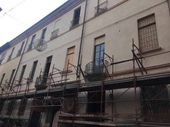 Rimozione dei ponteggi sulla facciata di Palazzo Negroni