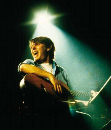 A 20 anni dalla morte di Faber a Novara un concerto, una mostra e tanti altri eventi a favore della Lilt