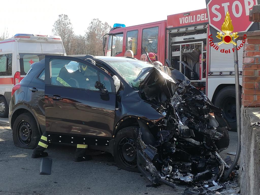 Incidente mortale a Bogogno intorno alle 14. Vittima un 56enne
