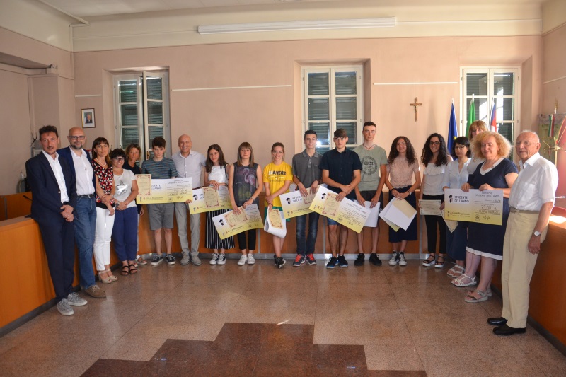Borgomanero – Iscrizioni al concorso “Studente dell’anno”