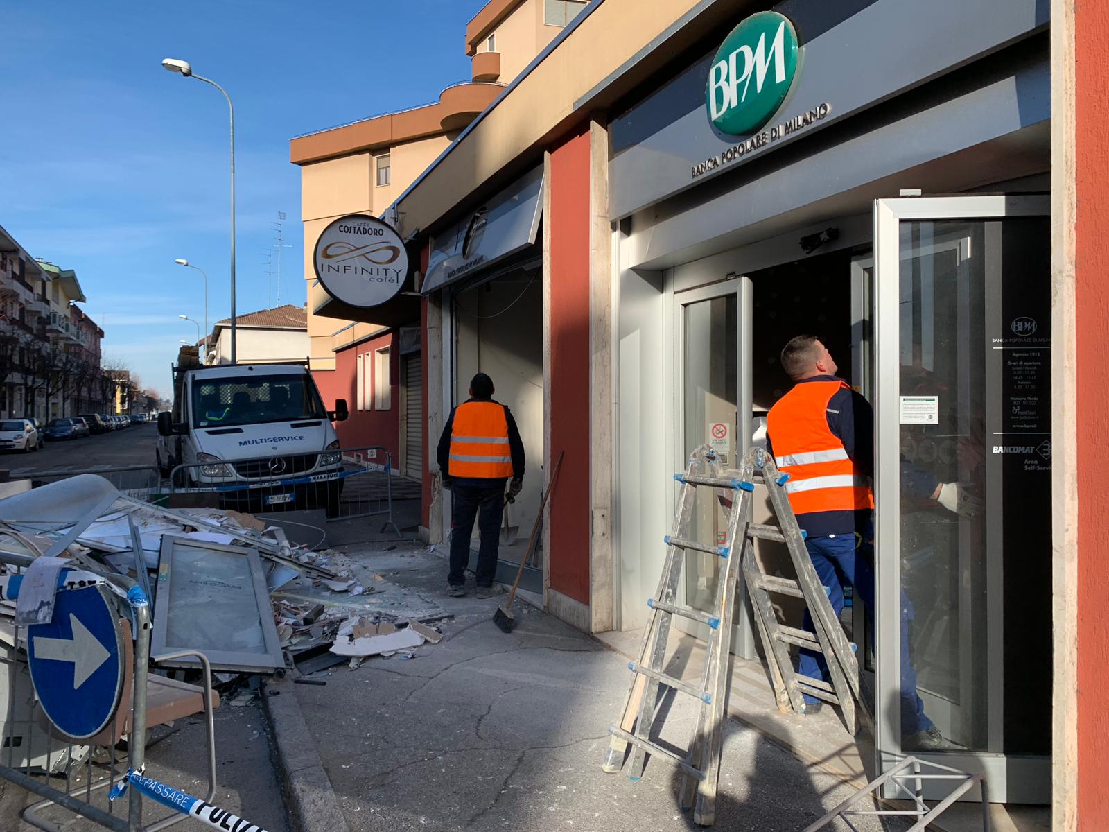 Novara: in azione la banda dei bancomat, fatto esplodere quello della Bpm di Santa Rita