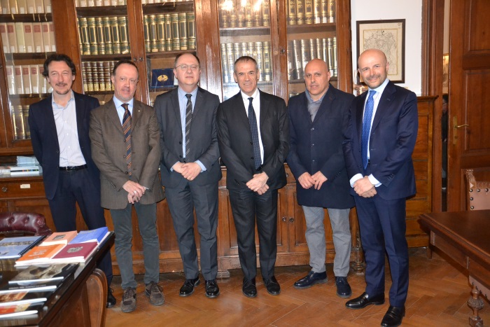 Borgomanero –  Direttore esecutivo del Fondo monetario internazionale Carlo Cottarelli: i sei “peccati” da cui deriva il settimo