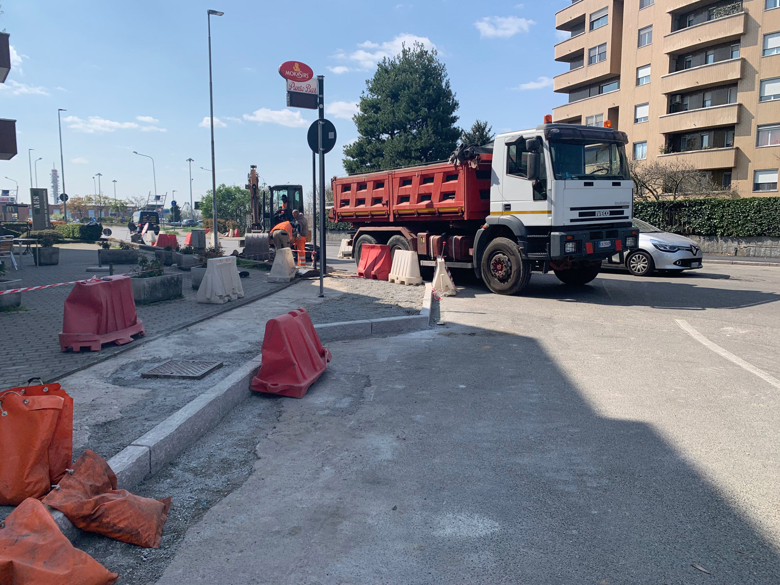 Al via dal 17 giugno in alcune zone di Novara il rifacimento dei marciapiedi