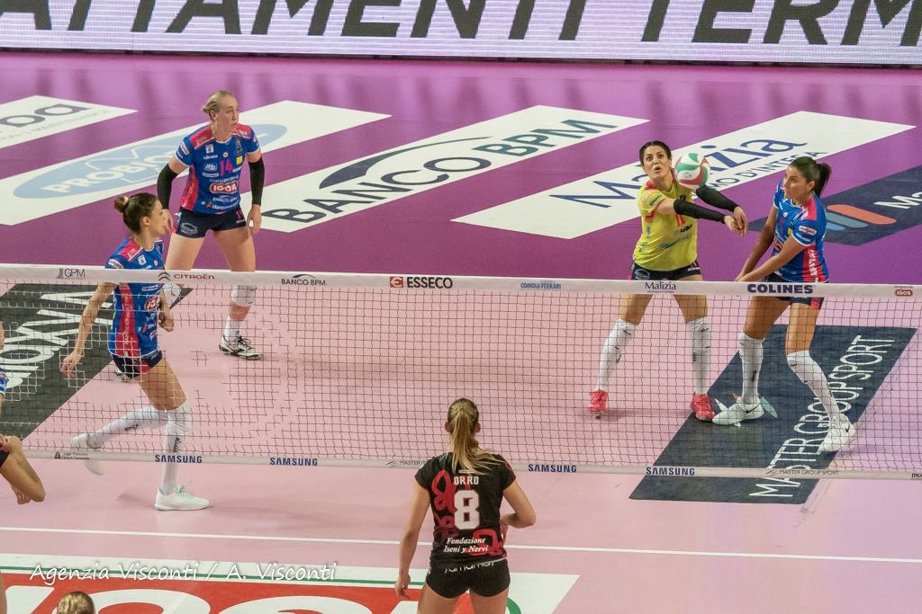 L’Igor Novara torna a volare in campionato: 3 a 0 nel derby contro Busto Arsizio