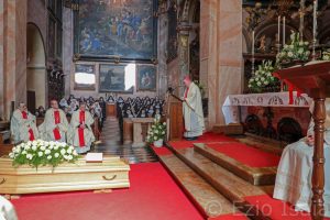 funerali madre anna maria canopi