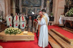 funerali madre anna maria canopi