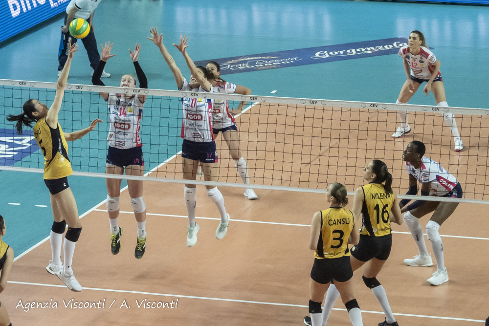 Igor Volley Novara in finale di Champions: superata al golden set Vikifbank Istanbul