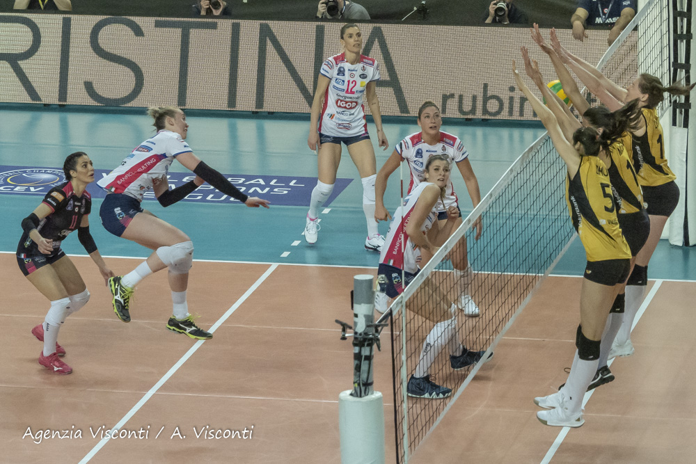Igor Volley Novara in finale di Champions: superata al golden set Vikifbank Istanbul